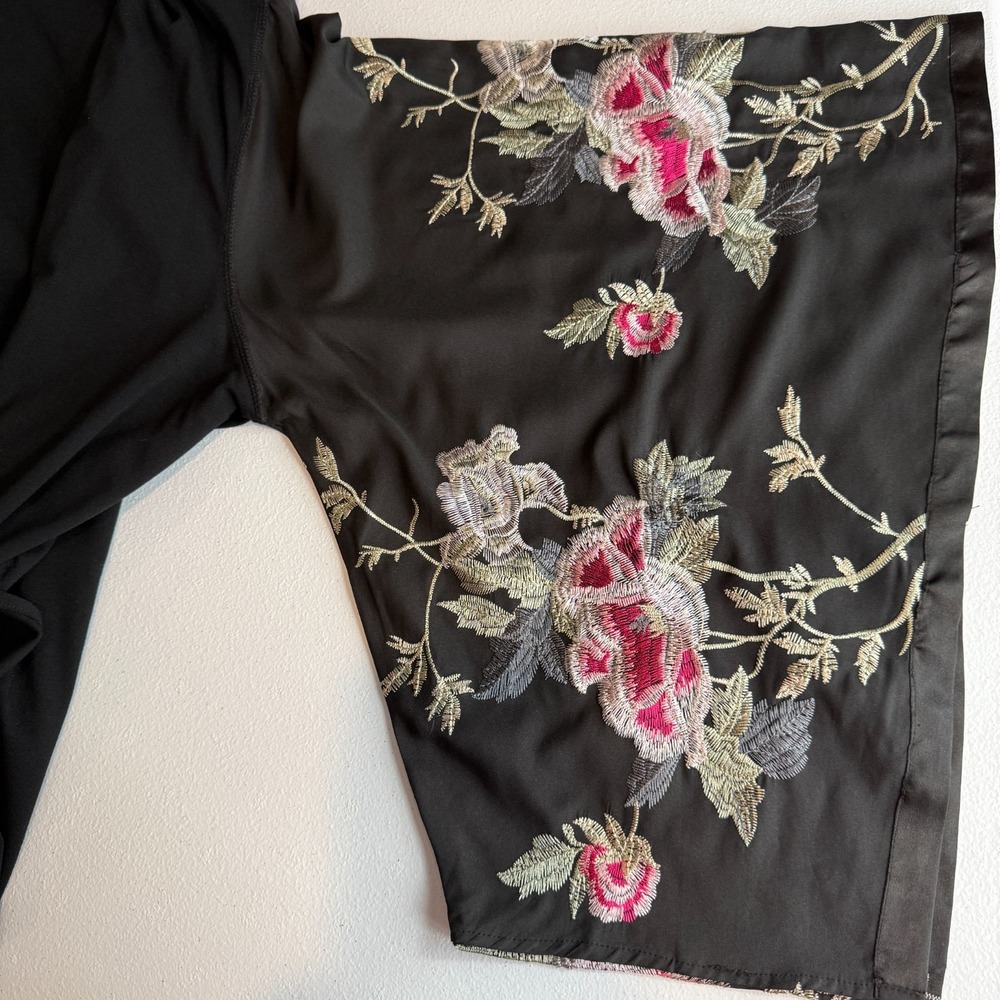 Free People‎ Womens Kimono Sleeve Embroidered Poncho Top Black Size S Boho Fairy - Picture 14 of 16